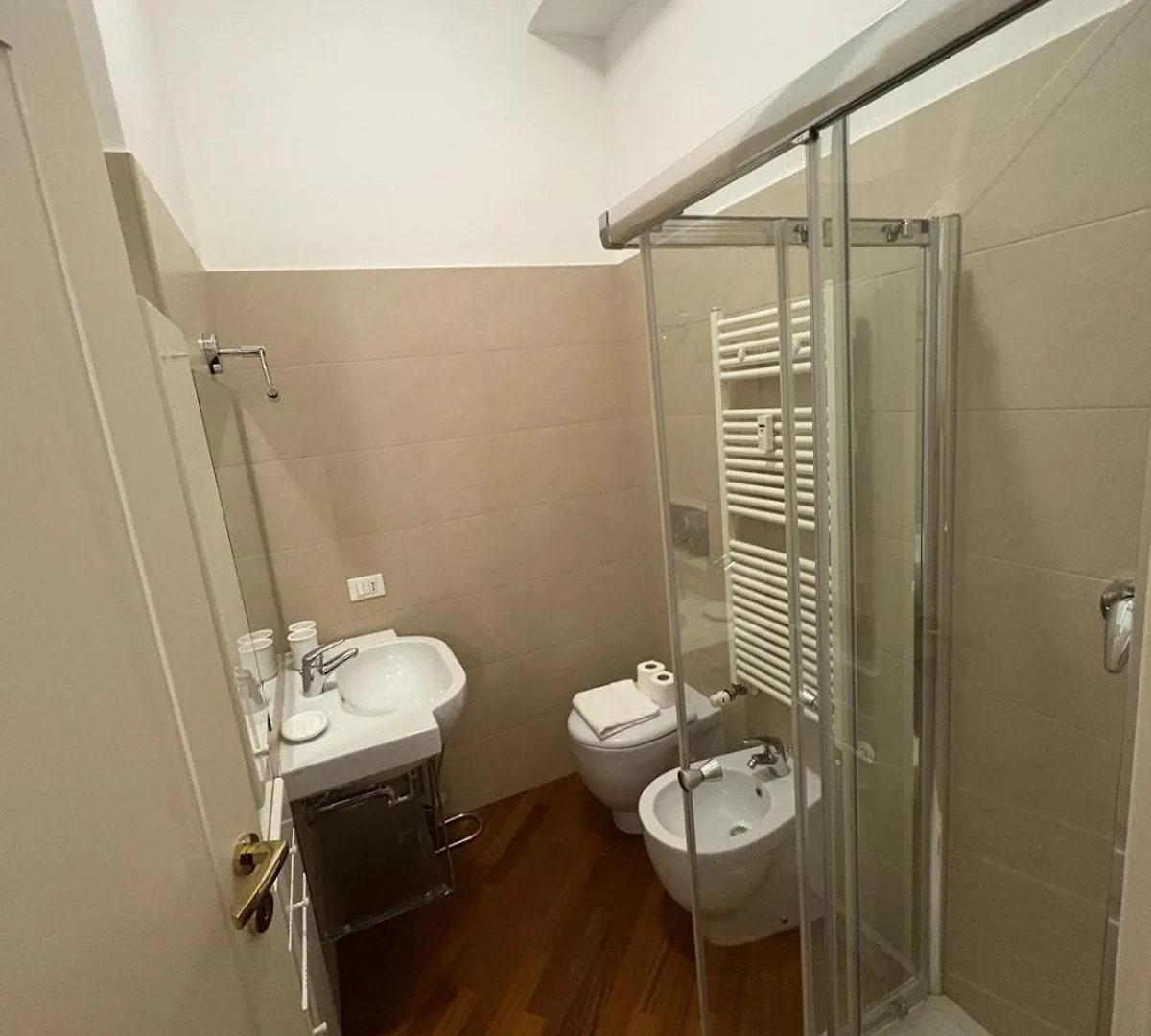 Appartement Bocconi - Porta Romana 4 Camere Da Letto Con 2 Bagni Privati Milaan