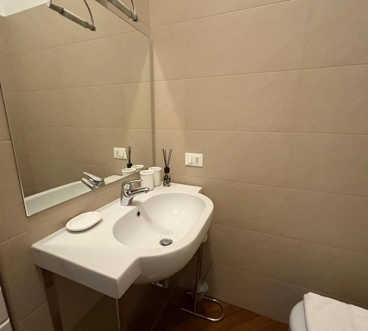 Bocconi - Porta Romana 4 Camere Da Letto Con 2 Bagni Privati Милан Италия