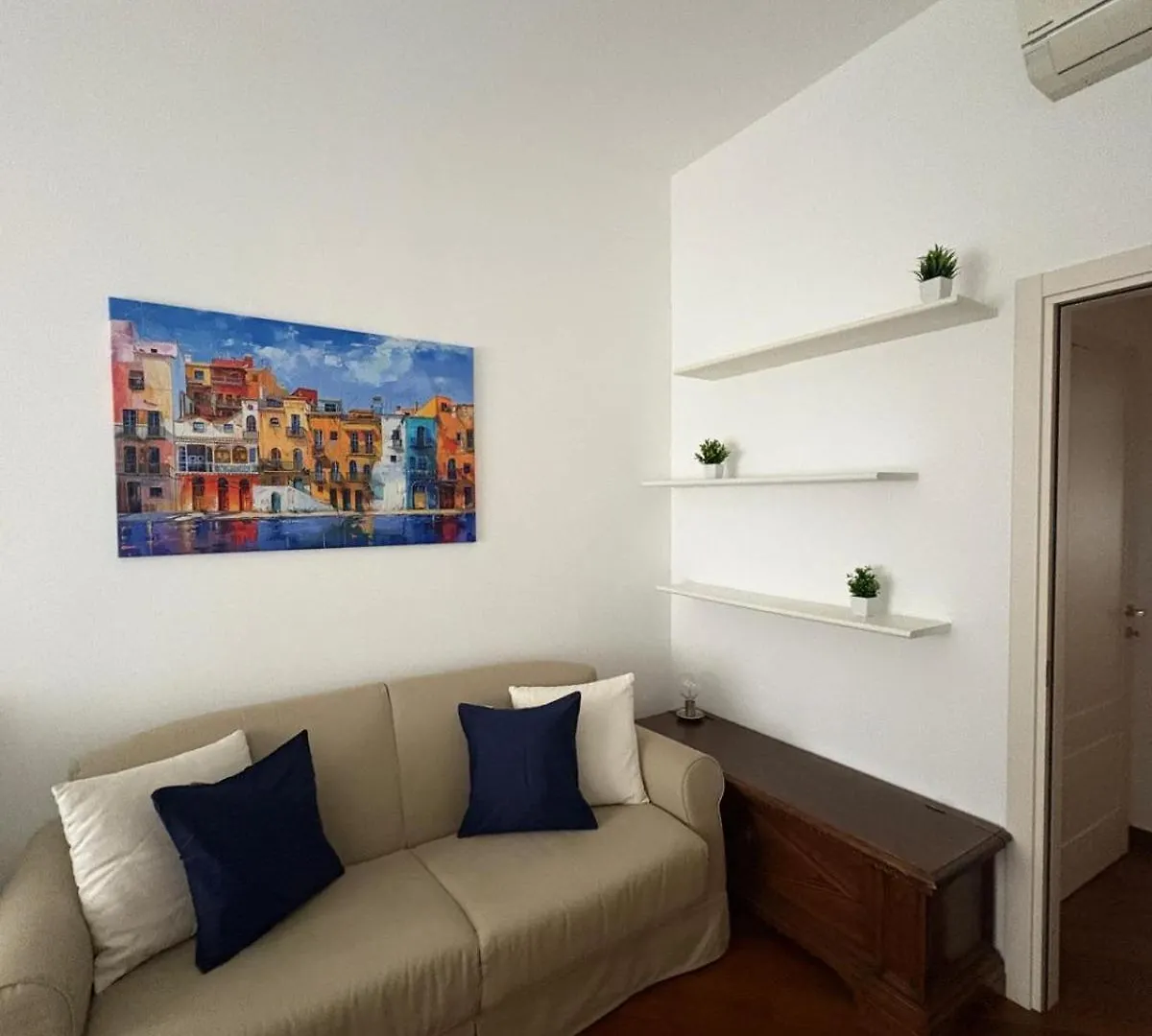 Bocconi - Porta Romana 4 Camere Da Letto Con 2 Bagni Privati Милан 0*,  Италия